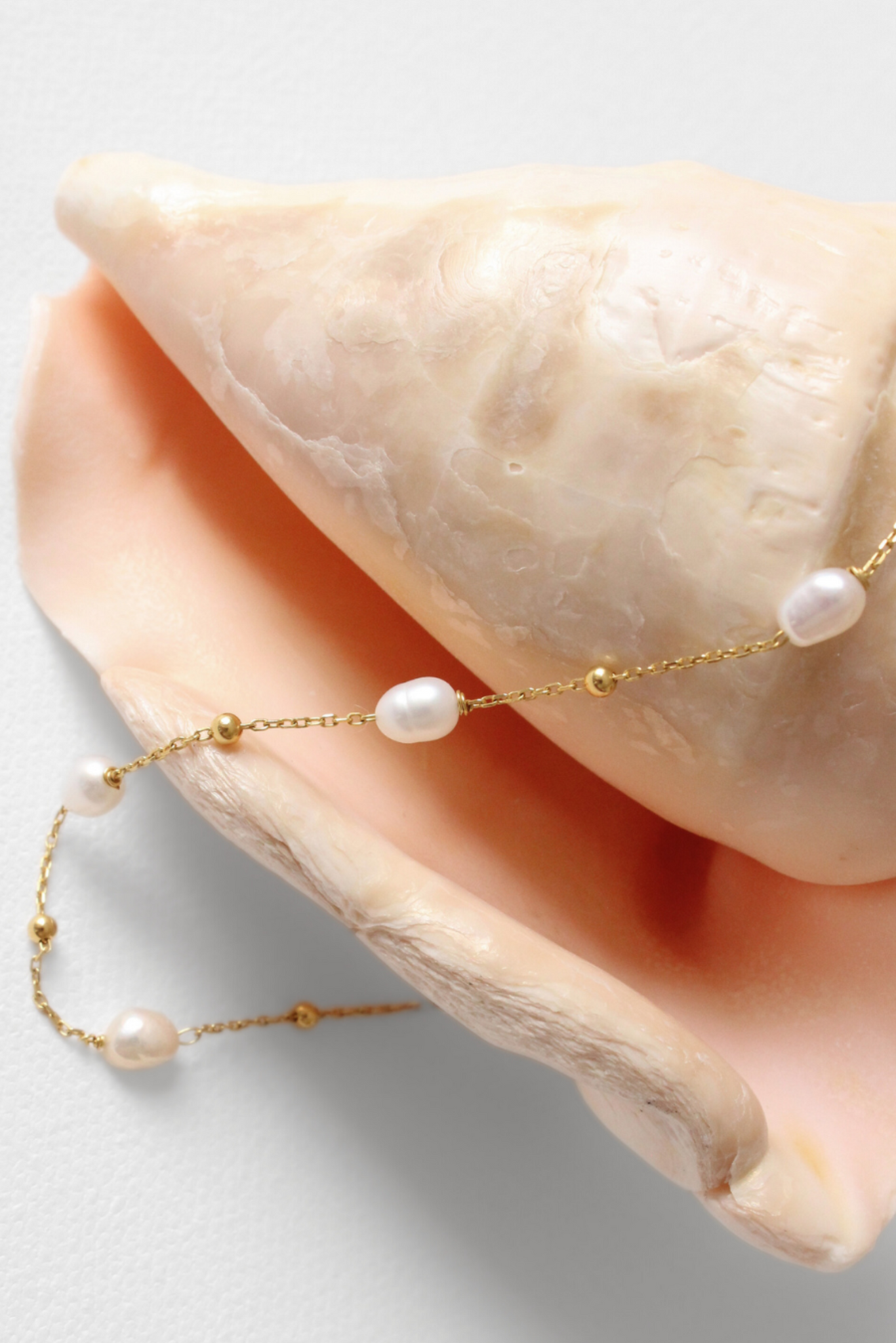 Aphrodite Pearl Necklace